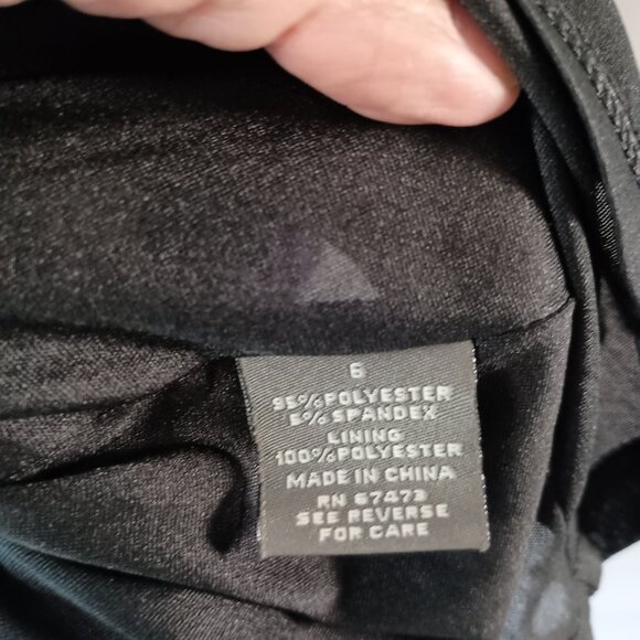 Taylor Floral Print Ruffle Dress Size 6 V-Neck Side Zip Stretchy Blend - Picture 4 of 10